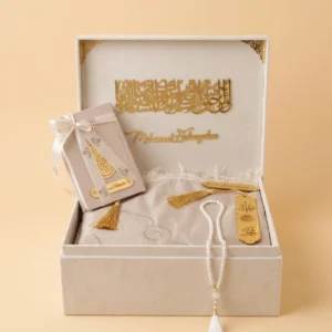 Cream Quran gift box with prayer mat and prayer beads
