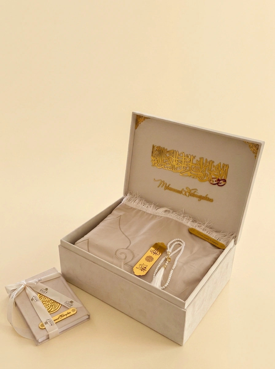 Cream Quran Gift Box - Prayer Mat & Beads Wedding Set