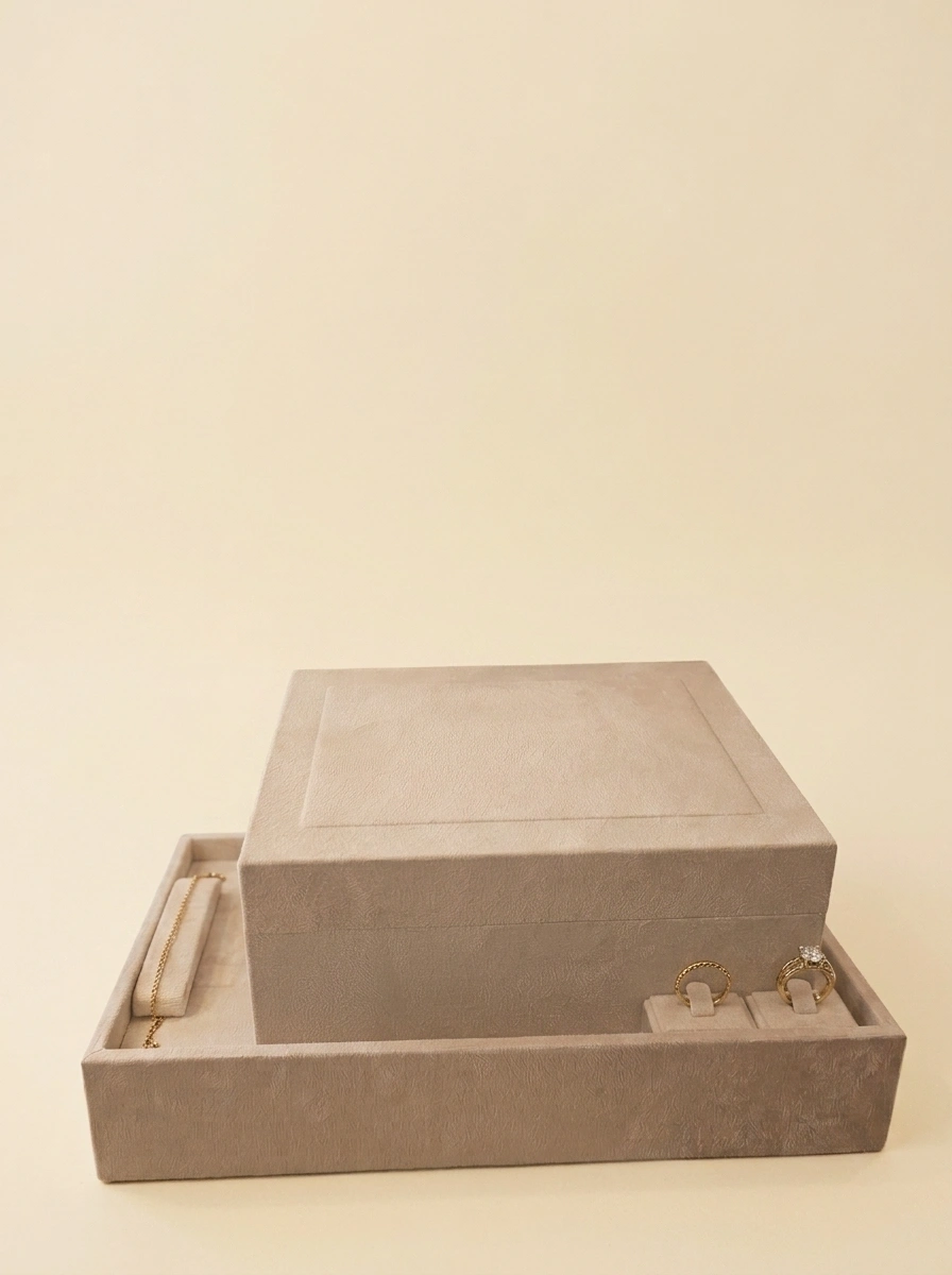 gift box for a necklace