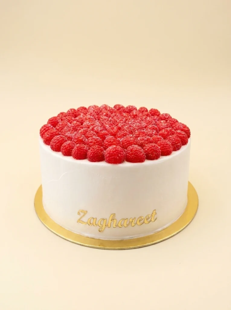 Custom wedding cake with framboise flavor