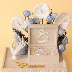 Porta Anillos Boda wedding ring holder in cool cream, featured product image