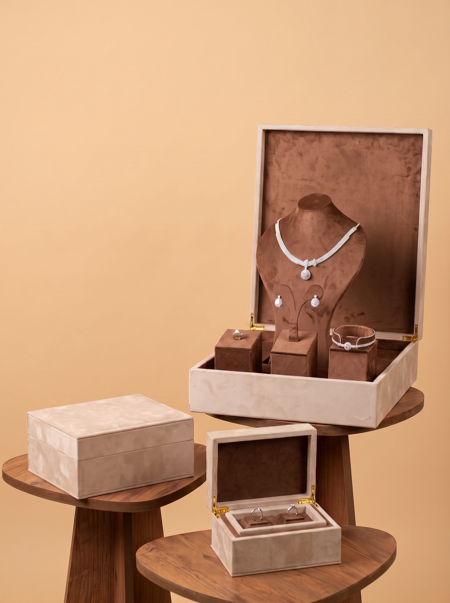 Deluxe Bride Box Gift Set for Wedding Celebrations