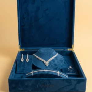 Hochzeitsgeschenk jewellery box diagonal view for wedding gifts Austria